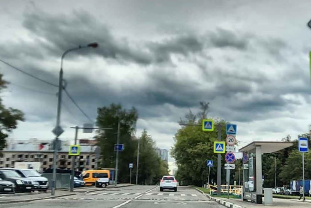 Установка остановочного павильона в районе Метрогородок 