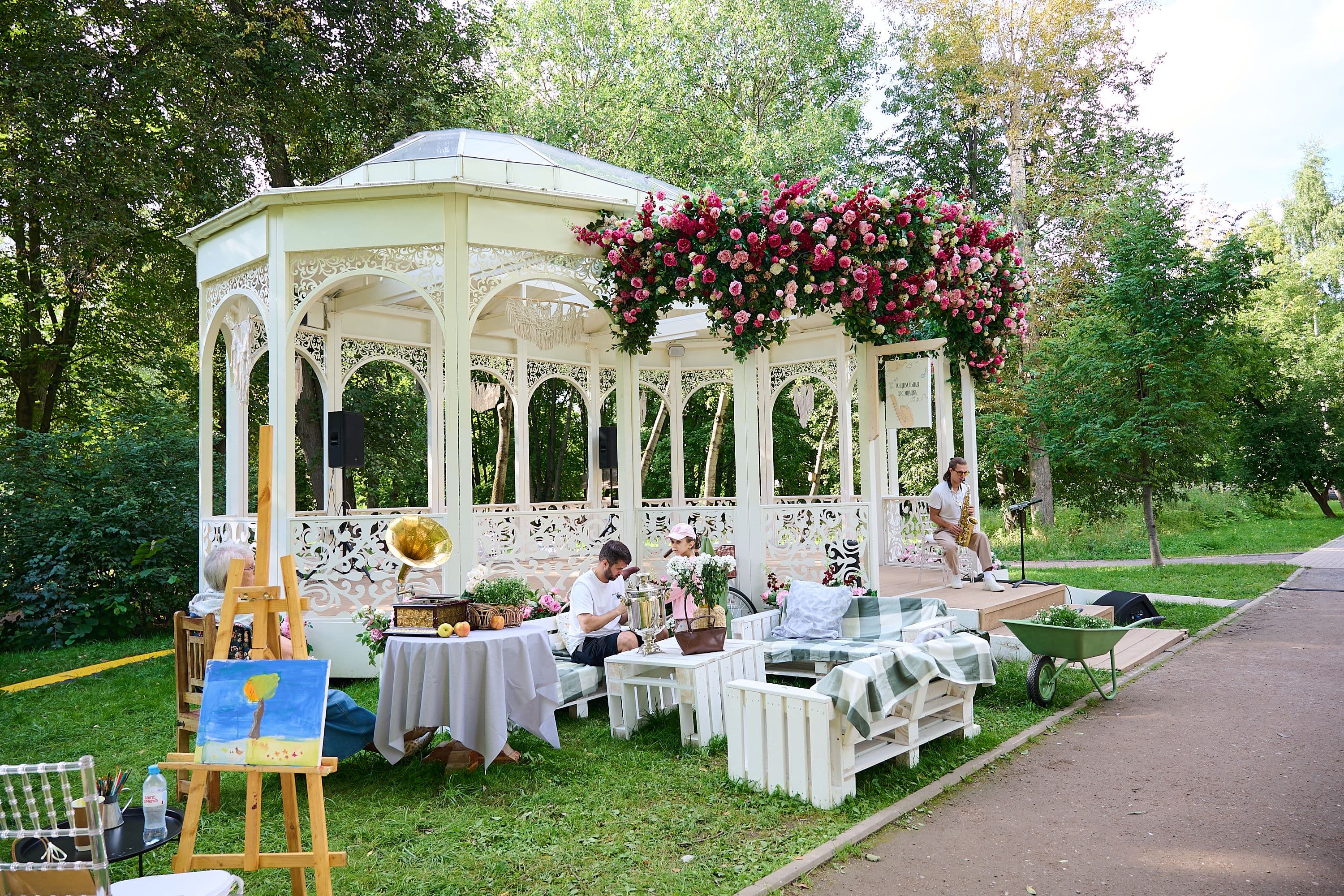 Ретро гостинная  в парке